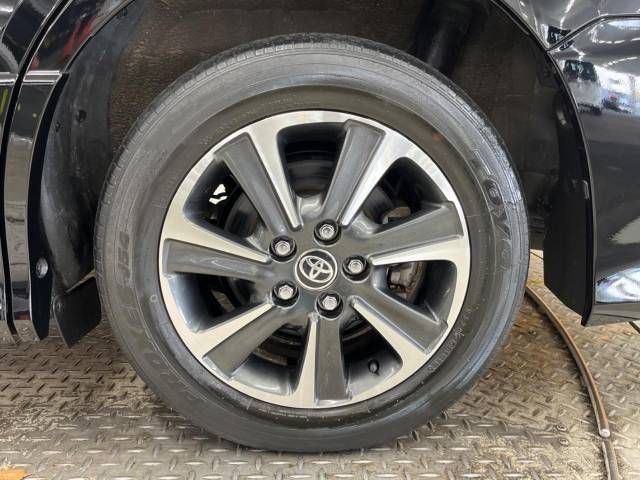 Toyota NOAH 2019-05 190439-12