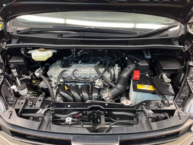 Toyota NOAH 2019-05 190439-17