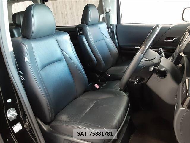 Toyota VELLFIRE 2012-01 382739-7