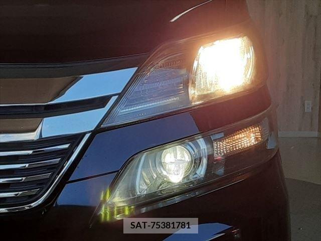 Toyota VELLFIRE 2012-01 382739-12