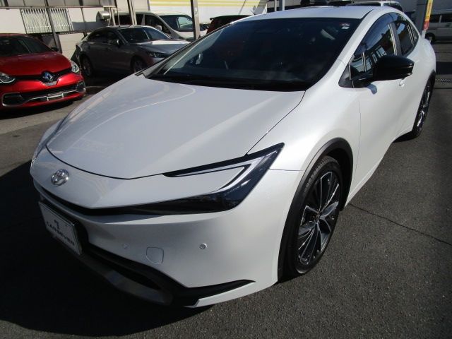 Toyota PRIUS 2023-03 18832-1