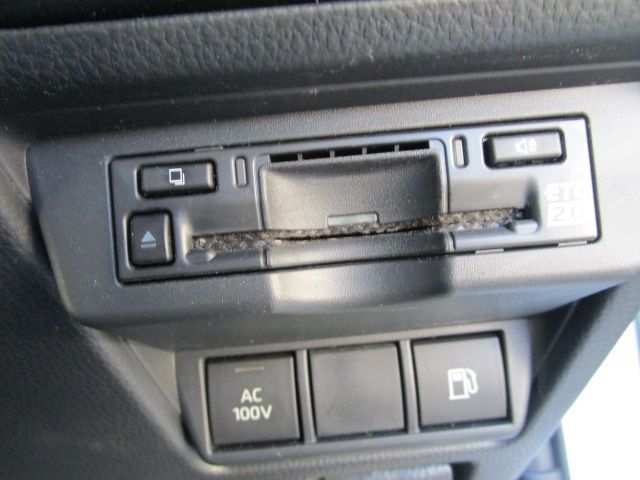 Toyota PRIUS 2023-03 18832-28