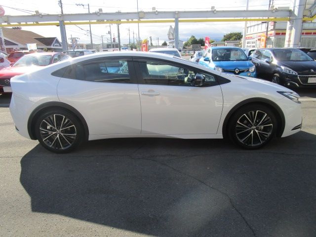 Toyota PRIUS 2023-03 18832-4