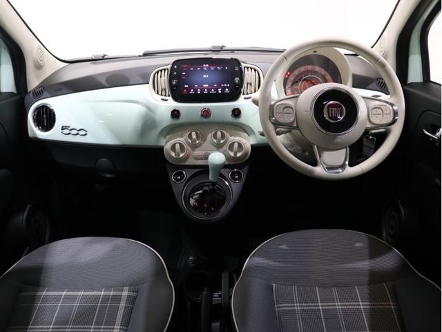 Fiat 500 2021-10 193678-9