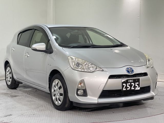 Toyota AQUA 2014-09 18732-0