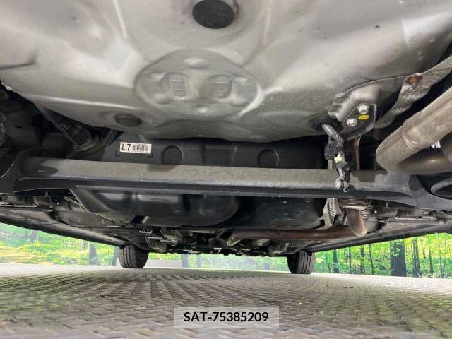 Toyota SPADE 2013-03 339943-19