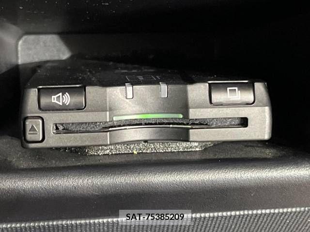 Toyota SPADE 2013-03 339943-6