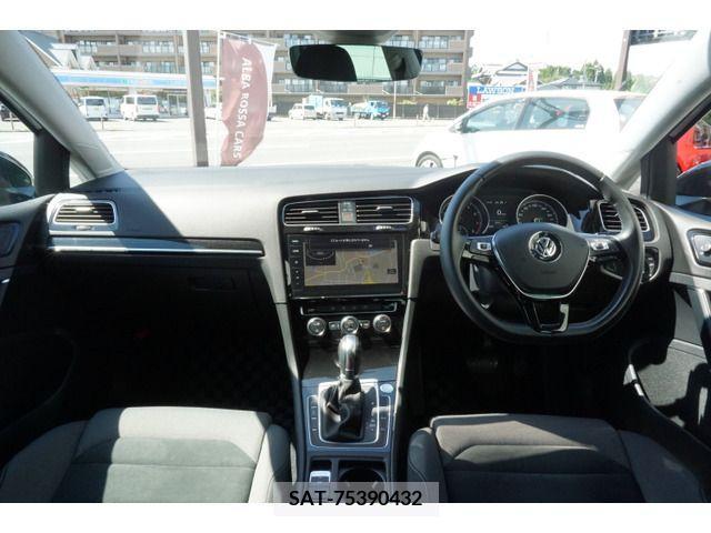 VolksWagen GOLF 2017-06 329384-7