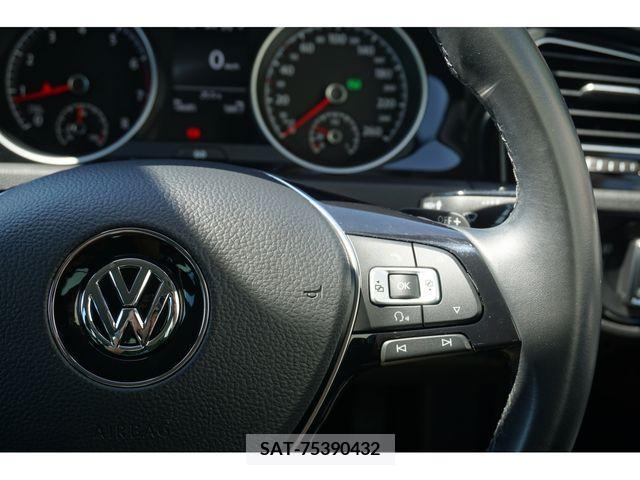 VolksWagen GOLF 2017-06 329384-21