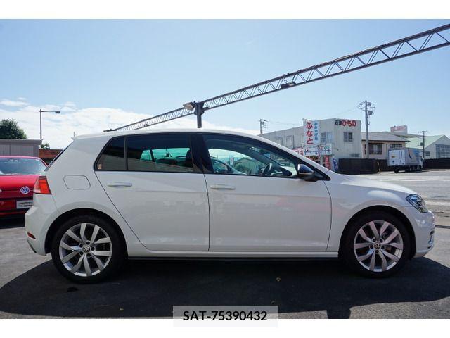 VolksWagen GOLF 2017-06 329384-3