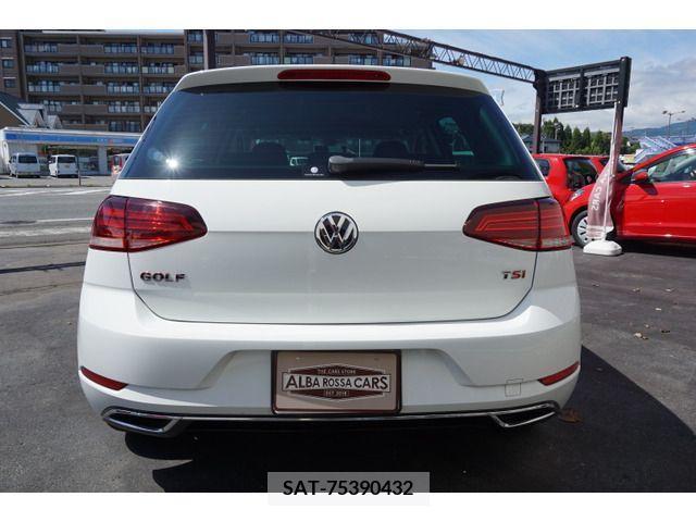 VolksWagen GOLF 2017-06 329384-6