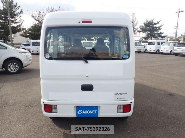 Suzuki EVERY 2019-02 213641-5