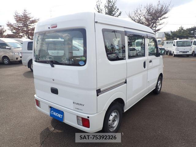 Suzuki EVERY 2019-02 213641-6