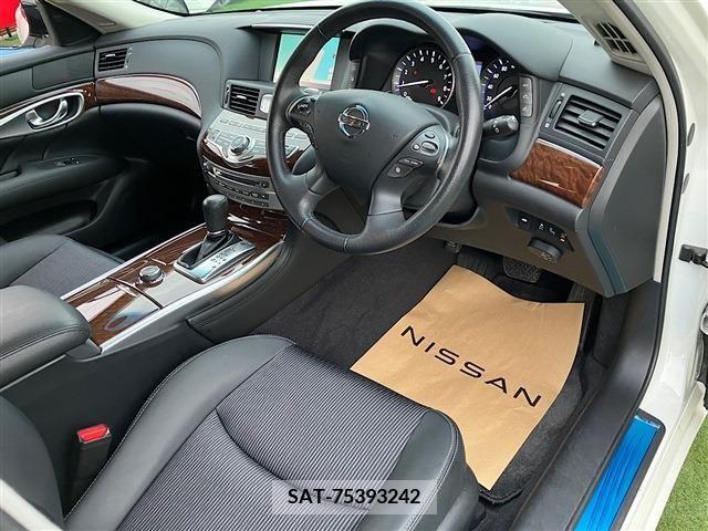 Nissan FUGA 2021-03 271127-6