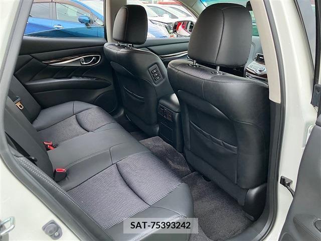 Nissan FUGA 2021-03 271127-26