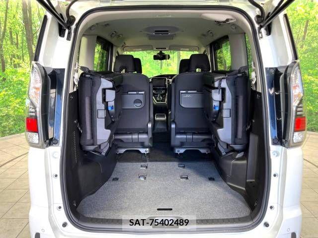 Nissan SERENA 2018-08 204486-10