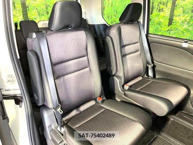 Nissan SERENA 2018-08 204486-8
