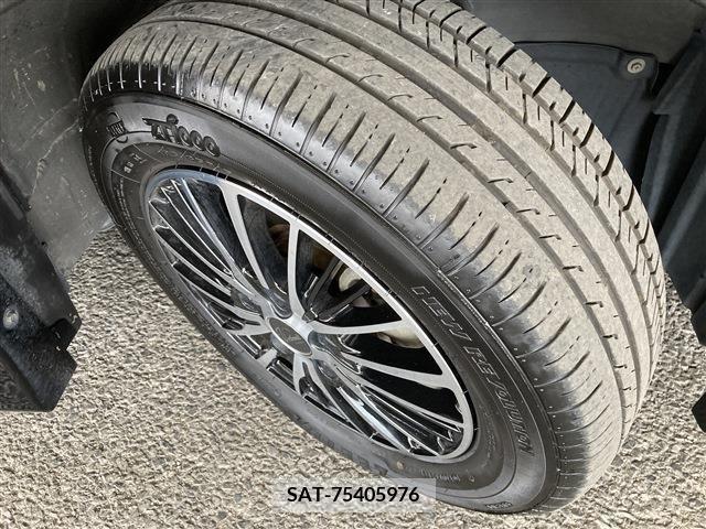 Toyota ESQUIRE 2019-04 359776-18