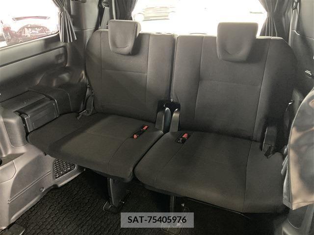 Toyota ESQUIRE 2019-04 359776-8