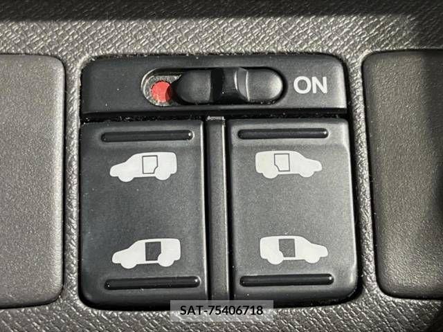 Honda STEP WGN 2010-06 368772-3
