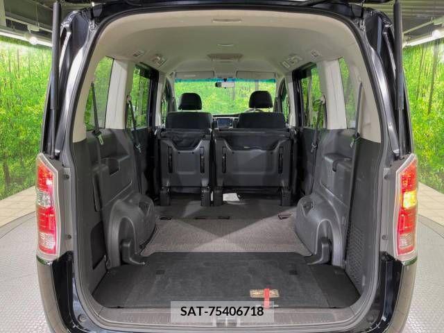 Honda STEP WGN 2010-06 368772-11