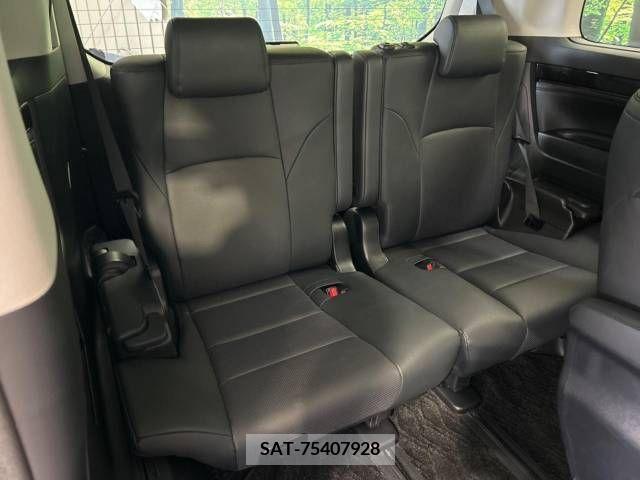 Toyota ALPHARD 2018-07 339090-11