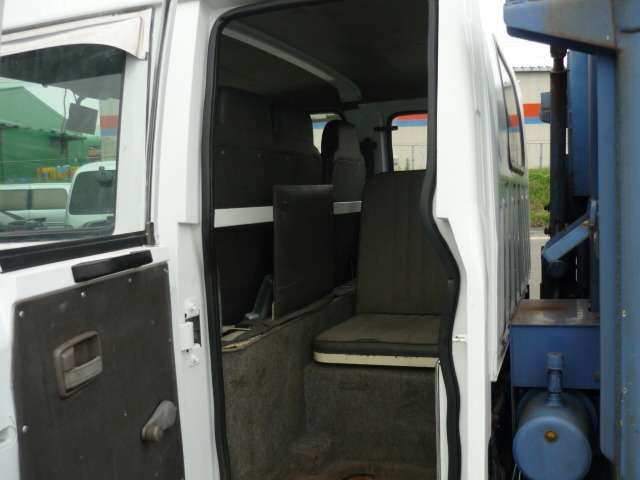 Isuzu ELF TRUCK 2003-02 2245-3