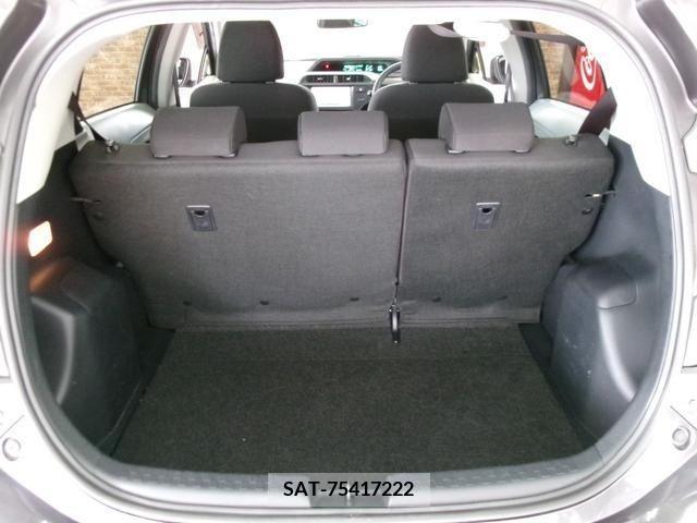 Toyota AQUA 2012-05 351713-11