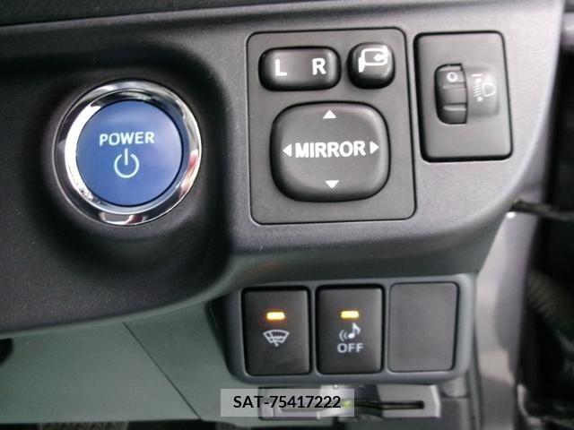 Toyota AQUA 2012-05 351713-19