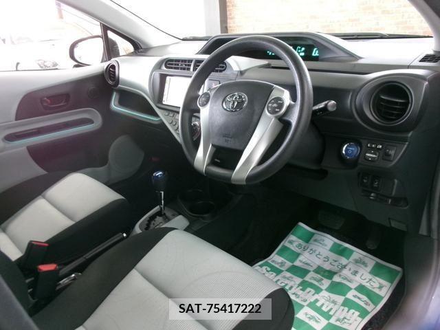 Toyota AQUA 2012-05 351713-3