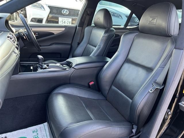 Lexus LS 2014-08 13909-18