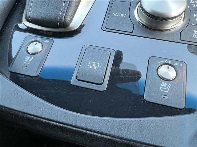 Lexus LS 2014-08 13909-17