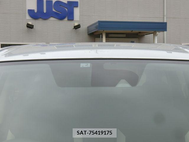 Nissan NOTE 2017-03 238075-11