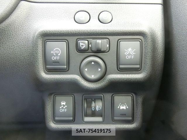 Nissan NOTE 2017-03 238075-10