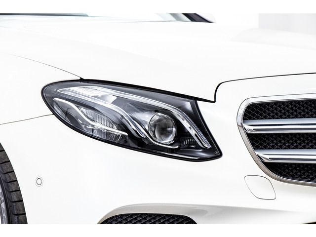 Mercedes Benz E-CLASS 2018-09 9938-10