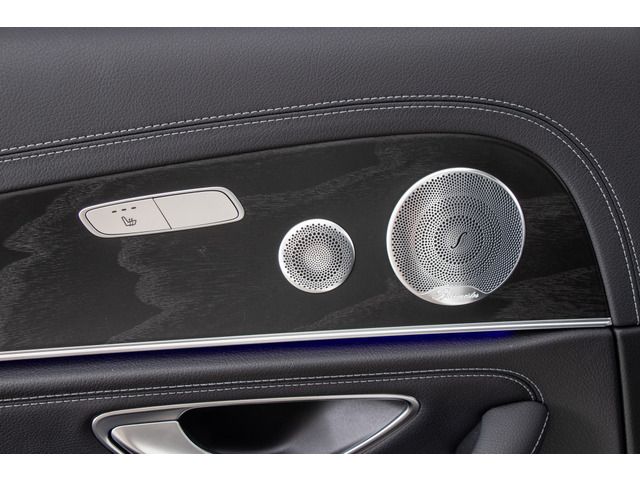 Mercedes Benz E-CLASS 2018-09 9938-15