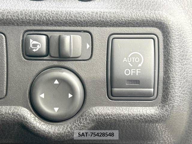 Nissan NOTE 2013-09 240688-7