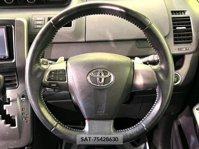 Toyota VOXY 2012-01 251161-11