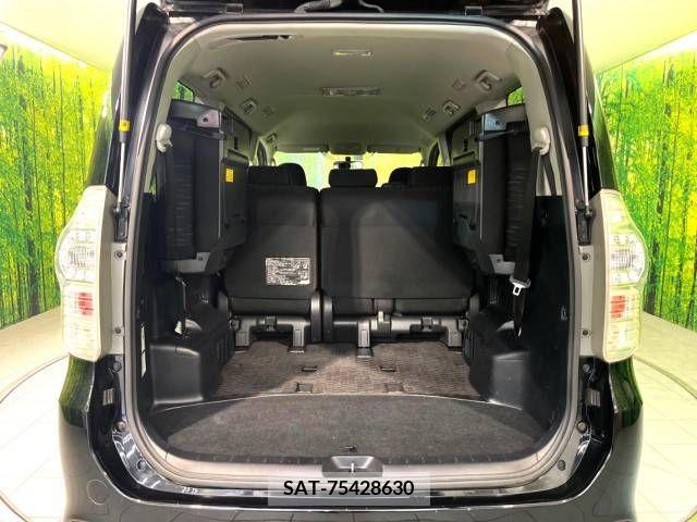Toyota VOXY 2012-01 251161-10