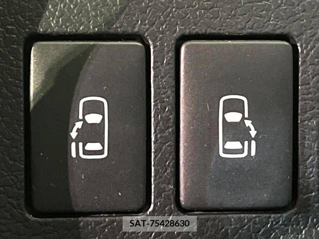 Toyota VOXY 2012-01 251161-4