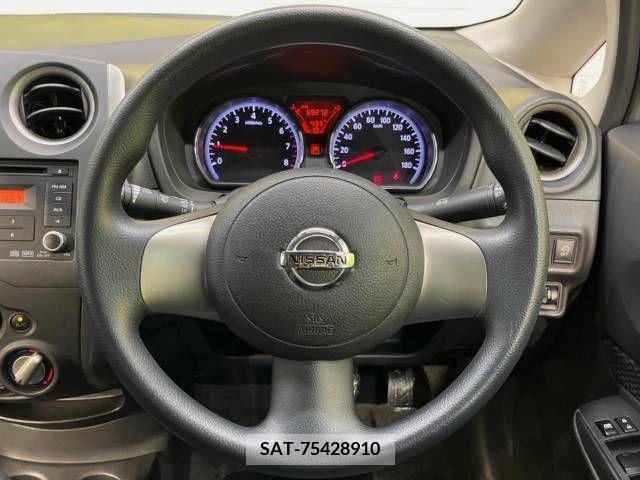 Nissan NOTE 2013-05 351582-11