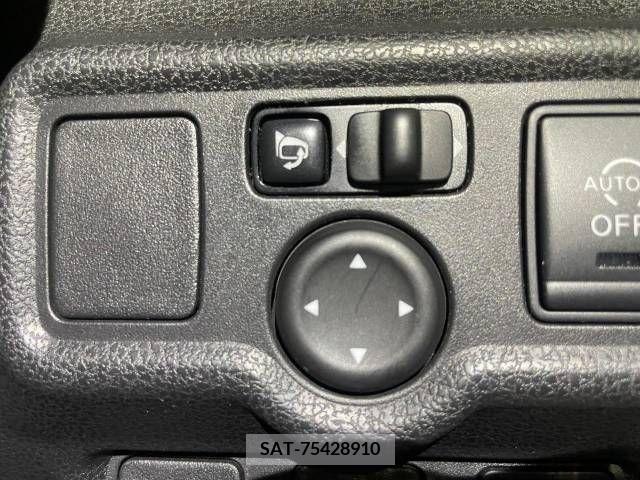 Nissan NOTE 2013-05 351582-6