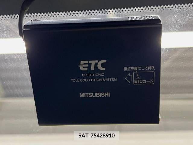 Nissan NOTE 2013-05 351582-4