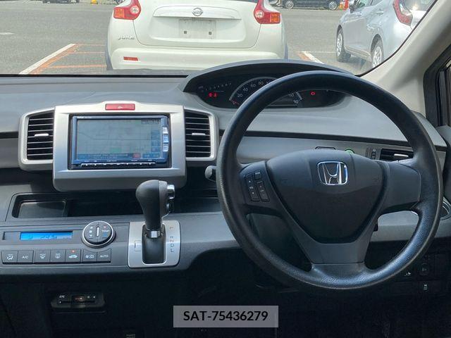 Honda FREED 2013-09 270468-1