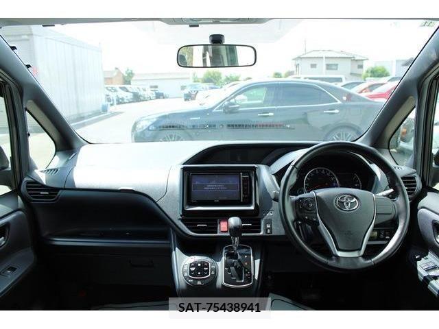 Toyota VOXY 2014-11 346732-15