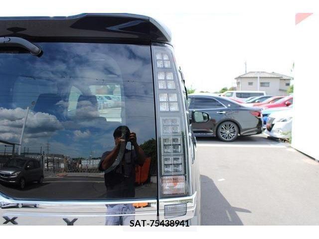 Toyota VOXY 2014-11 346732-11
