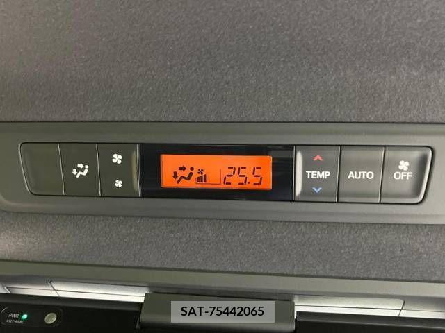 Toyota VOXY 2019-09 349987-7