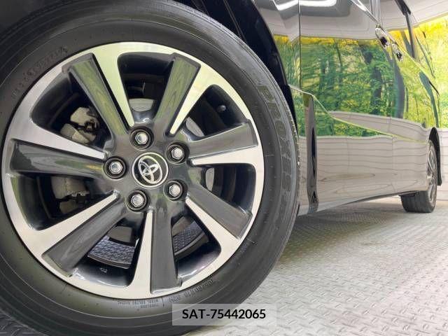 Toyota VOXY 2019-09 349987-14