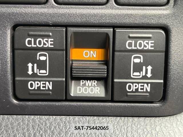 Toyota VOXY 2019-09 349987-5
