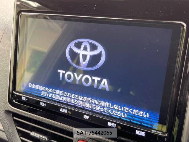 Toyota VOXY 2019-09 349987-3